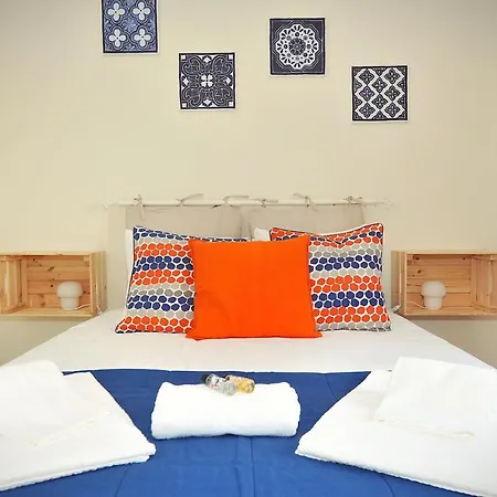 Cosy Bedrooms בית הארחה ליסבון