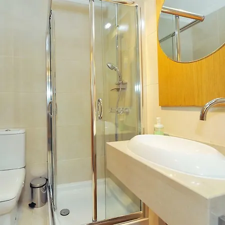 Cosy Bedrooms בית הארחה ליסבון